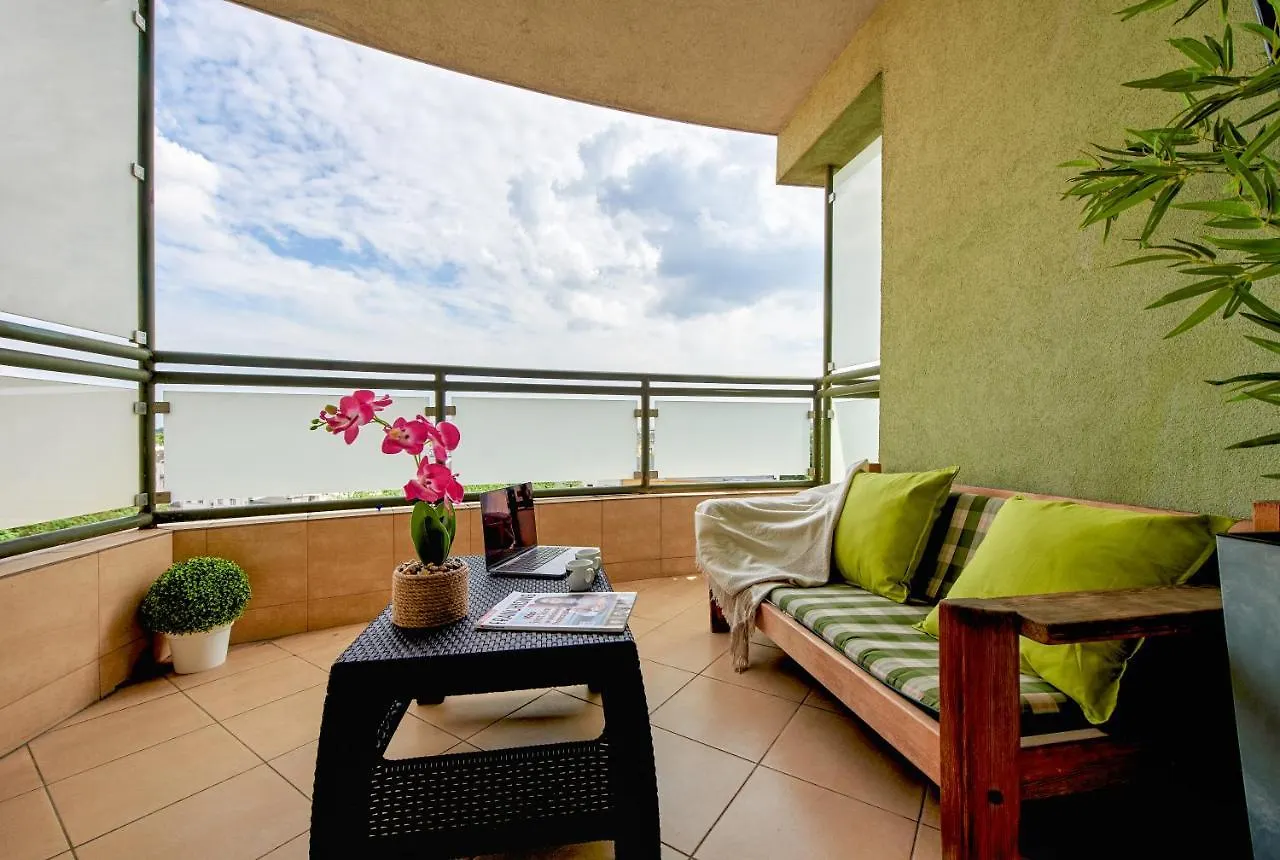 Family Apartment With A Terrace On Aleje Jerozolimskie contacts