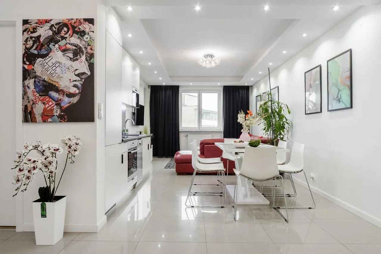 Family Apartment With A Terrace On Aleje Jerozolimskie Warsaw 0*,