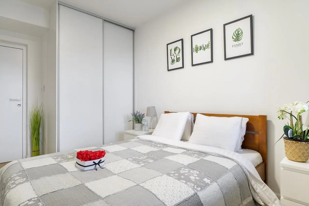 Family Apartment With A Terrace On Aleje Jerozolimskie Warsaw 0*,  Poland